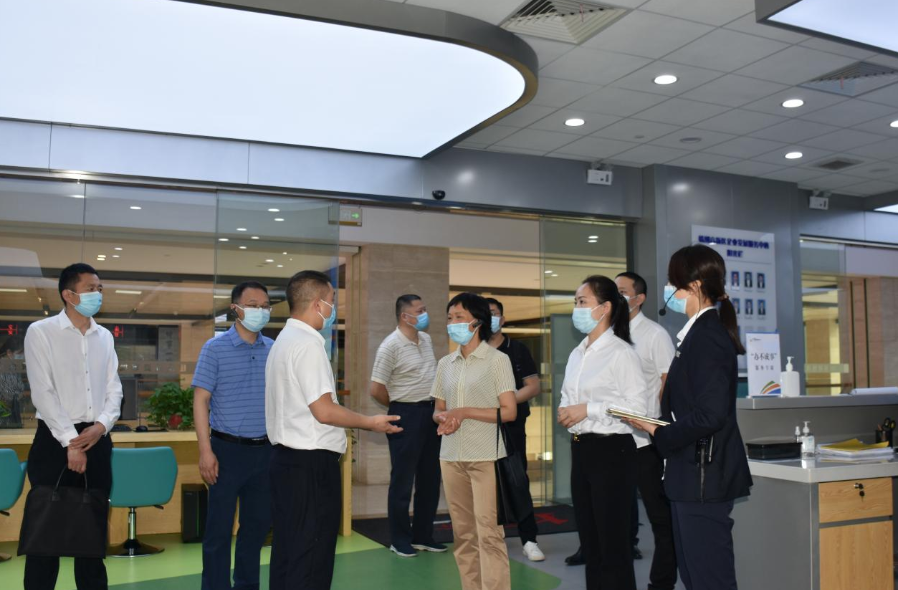 省中小企业服务中心领导莅临我区政务服务大厅考察指导