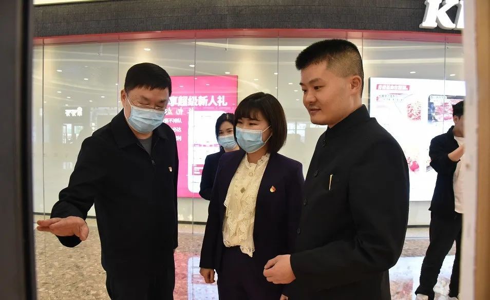 “闪光的记忆”庆祝建团100周年钢笔画巡展在我区举行