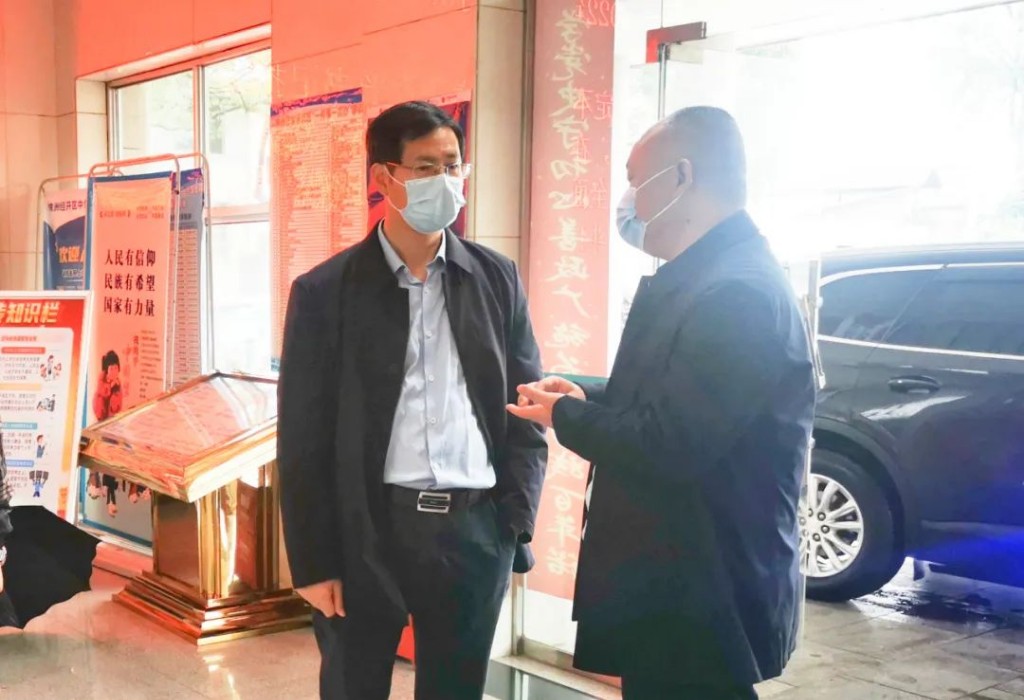 邹志超、曾毅鹏督查安全生产、值班值守、防汛、疫情防控等工作
