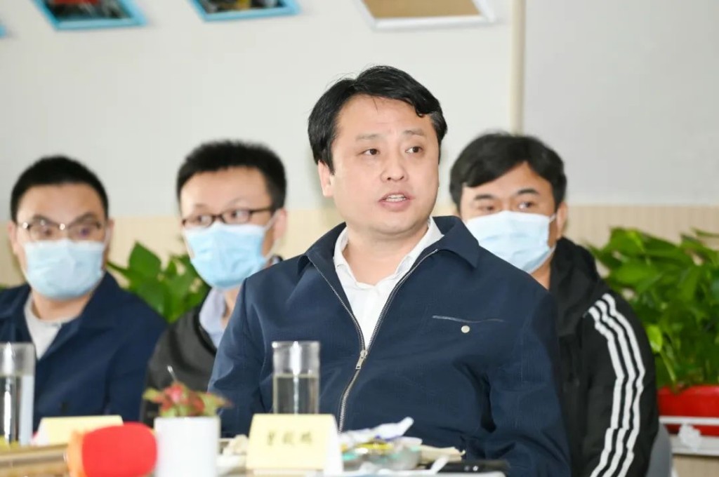 我区举办首场企业家沙龙