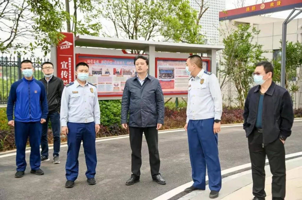 邹志超、曾毅鹏督查安全生产、值班值守、防汛、疫情防控等工作