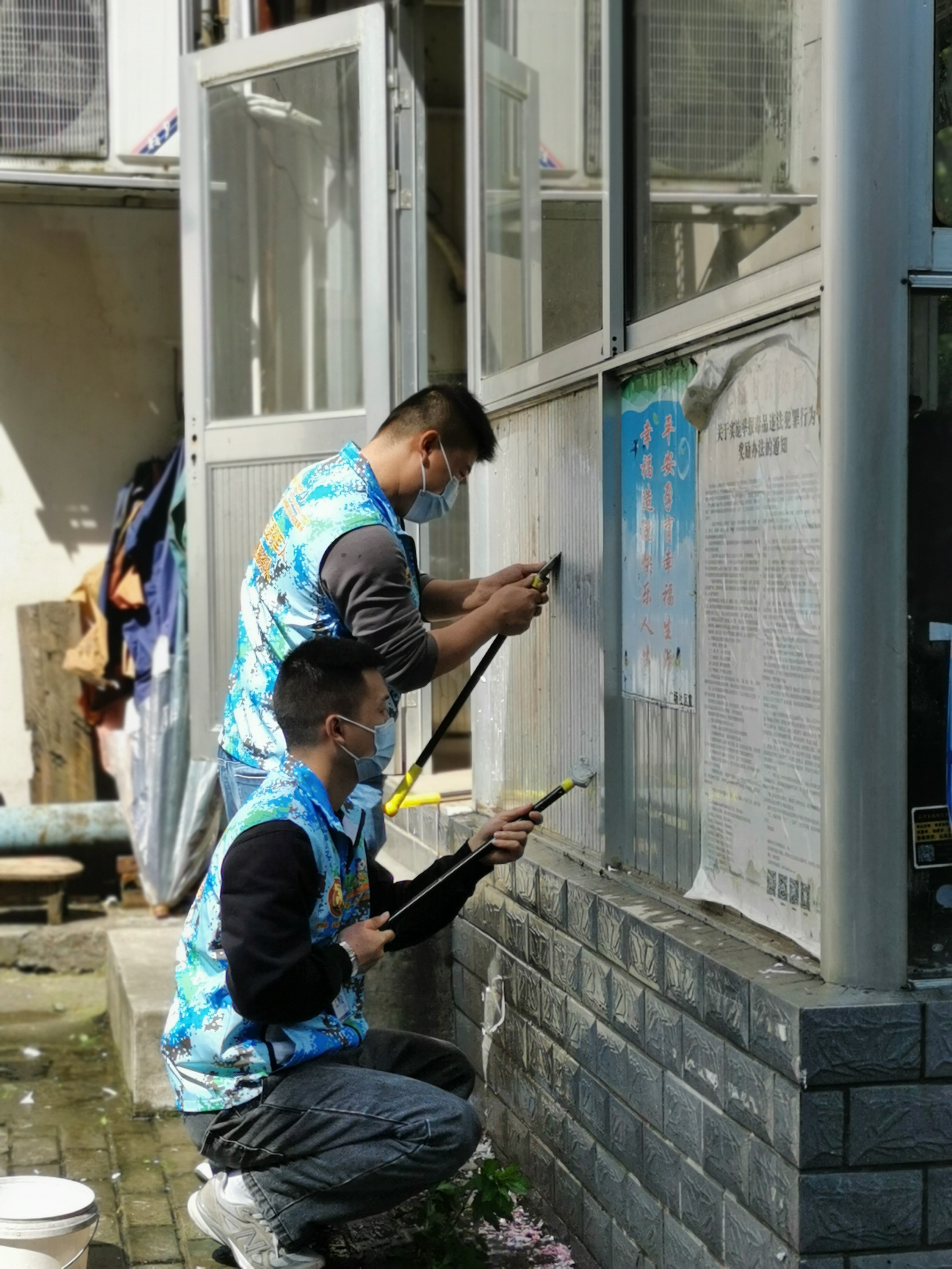 退役军人事务局 机关干部进小区 暖心行动解民忧