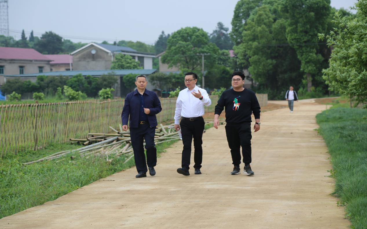万企兴万村，助力乡村振兴：天元区工商联组织民营企业家考察三门镇
