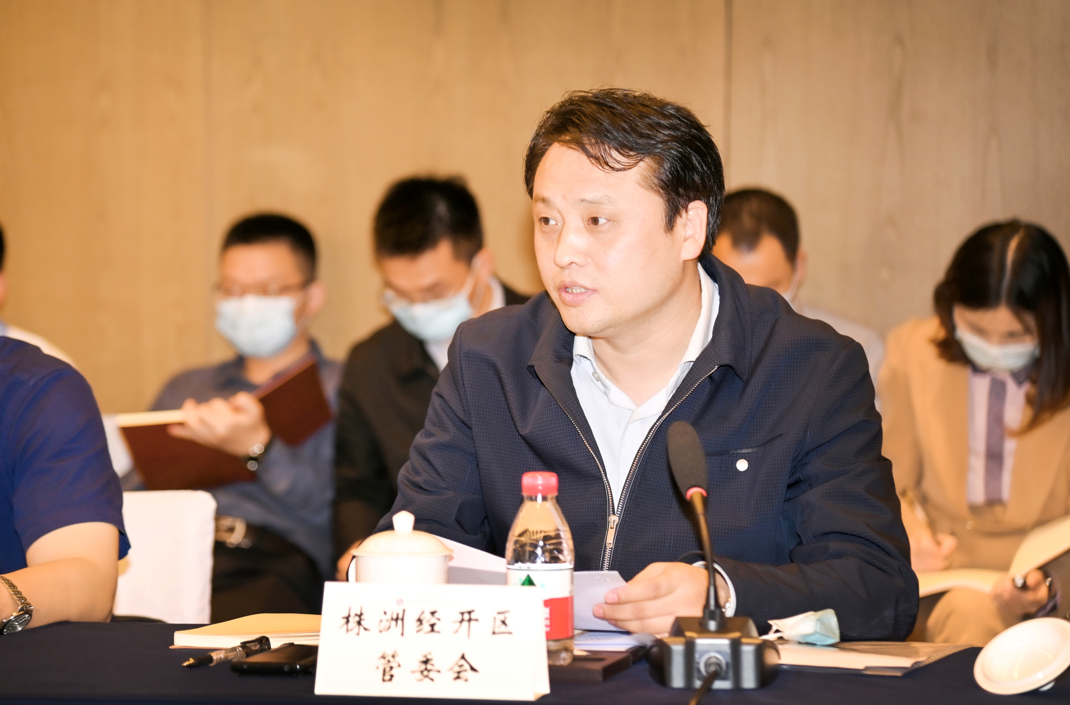 吴小月一行来株洲经开区调研