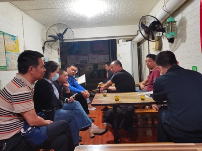 机关事务服务中心进小区工作队开展屋场夜谈会