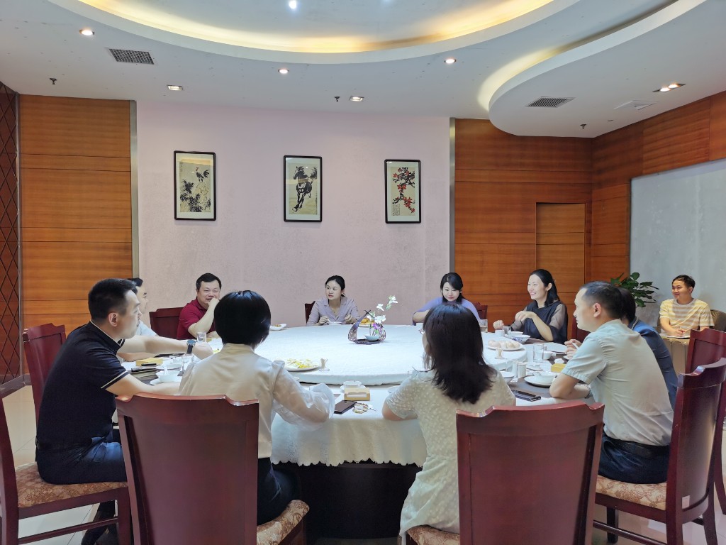 我区举办第三期政企“早餐会”