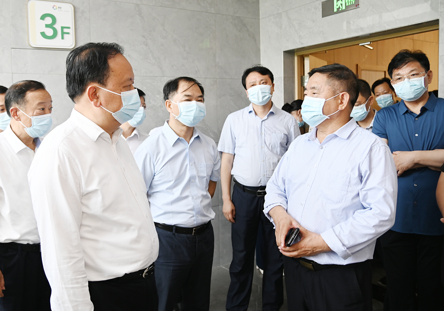 周农来我区调研社区居家养老助餐立法工作