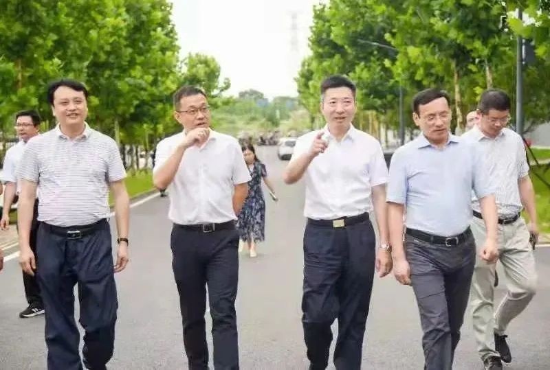 胡长春一行来株洲经开区调研