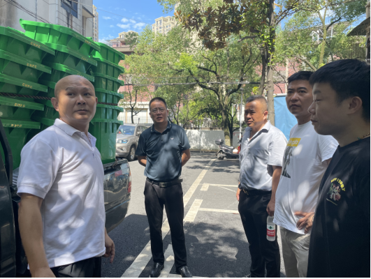 机关干部进小区，我们在行动