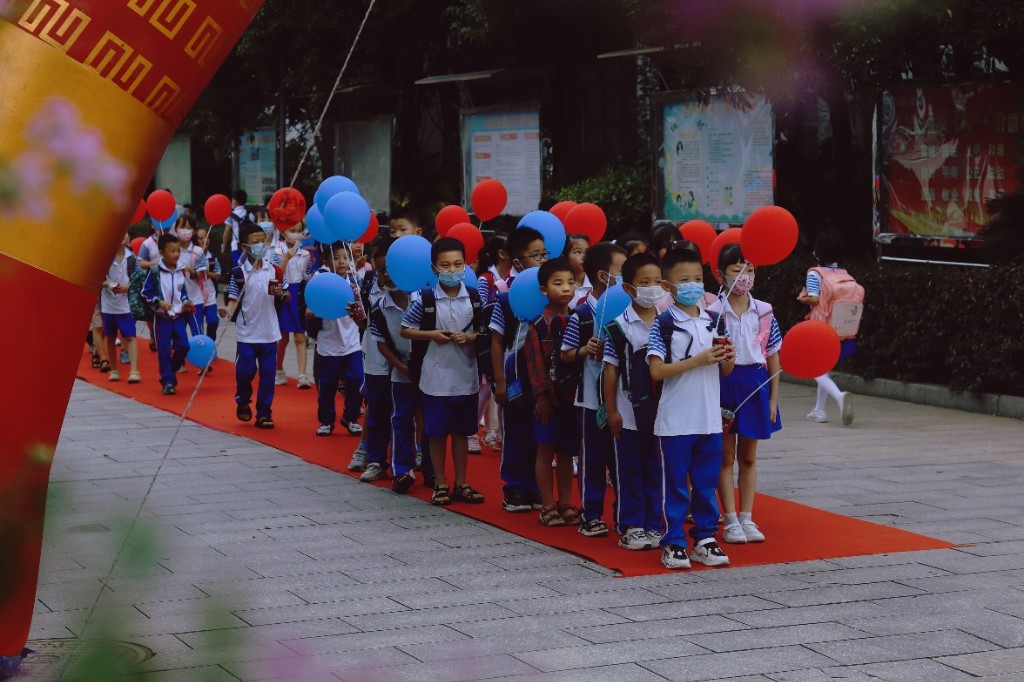 我们开学啦！“神兽”归笼，看天元区各学校“花式开学”→