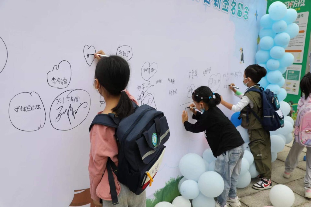 我们开学啦！“神兽”归笼，看天元区各学校“花式开学”→