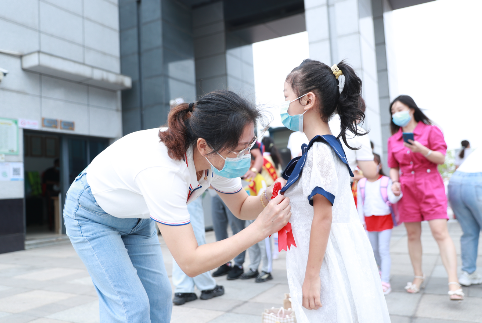 我们开学啦！“神兽”归笼，看天元区各学校“花式开学”→