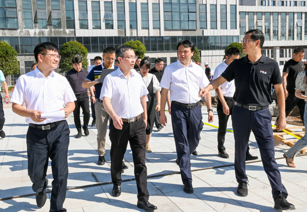 陈恢清督导重点项目建设和安全生产工作