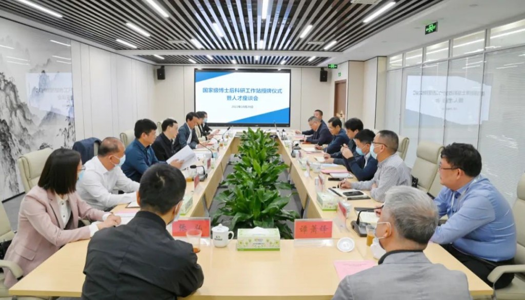 阳望平来株洲经开区考察人才工作时指出 搭建人才舞台 激发科研活力