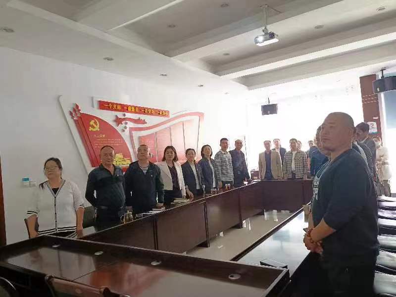 株洲市自然资源和规划局集中收看收听党的二十大开幕盛况并开展学习研讨