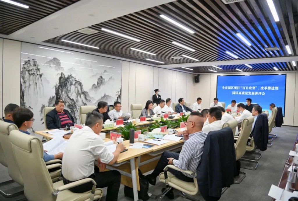王庭恺在全市园区项目建设现场观摩暨讲评时强调 攻坚克难 争创“五好”园区