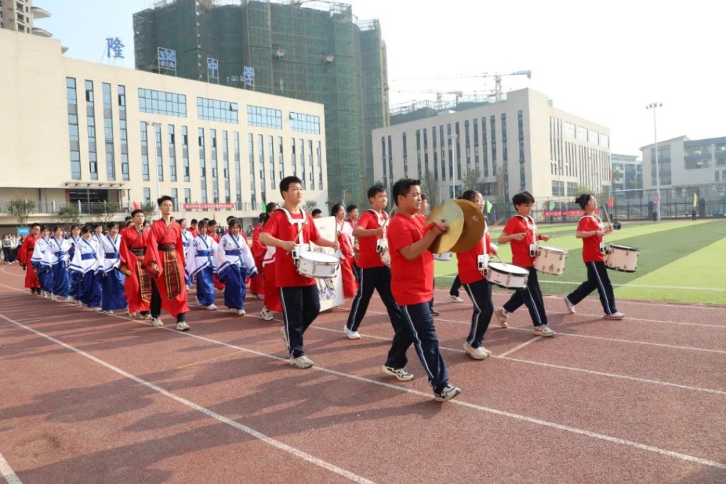 少年强，中国强！看天元区第22届中小学生运动会风采→