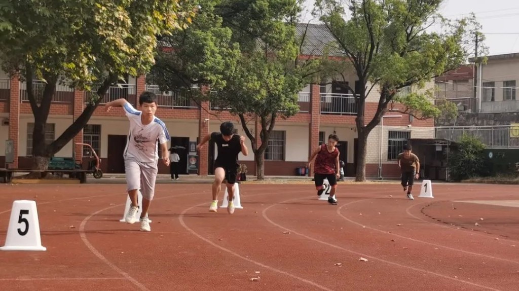 少年强，中国强！看天元区第22届中小学生运动会风采→
