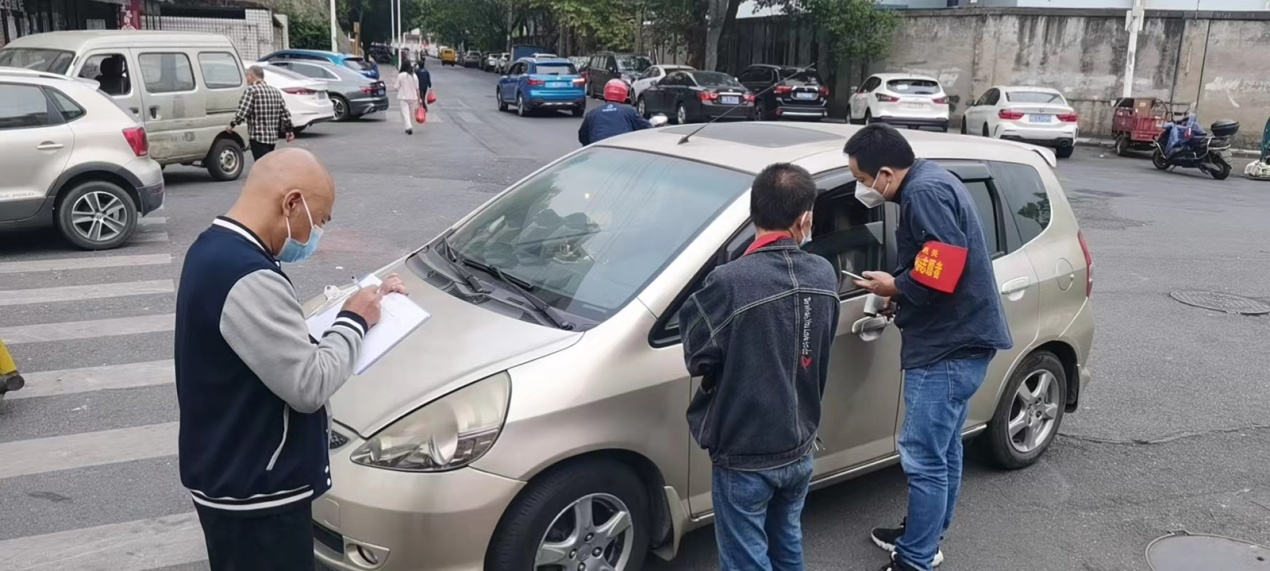 齐心协力 共克时艰 市资规局党员干部下沉社区掠影