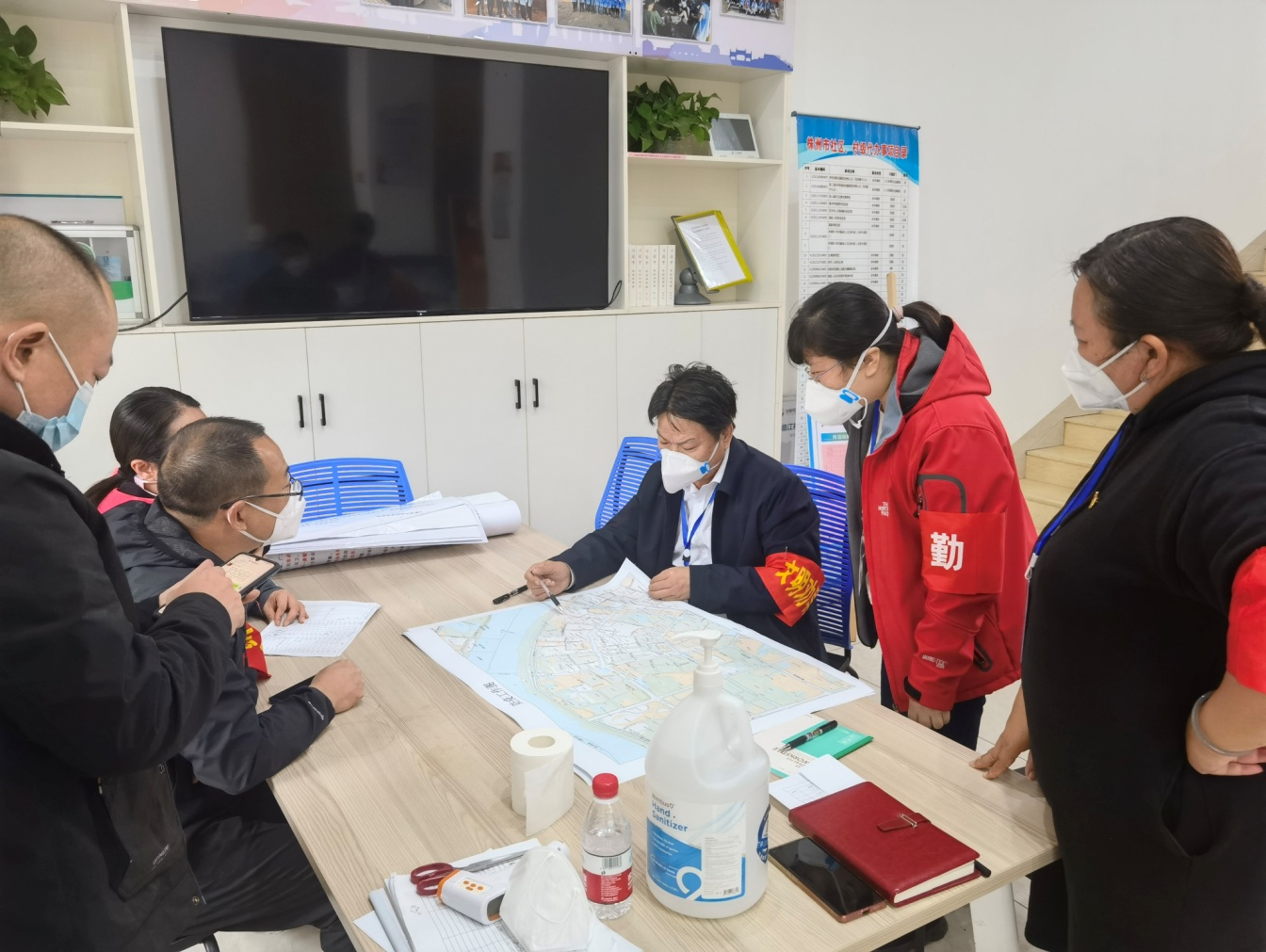 火速集结 精准防控 株洲市资规局党员干部临危受命吹响临江社区集结号