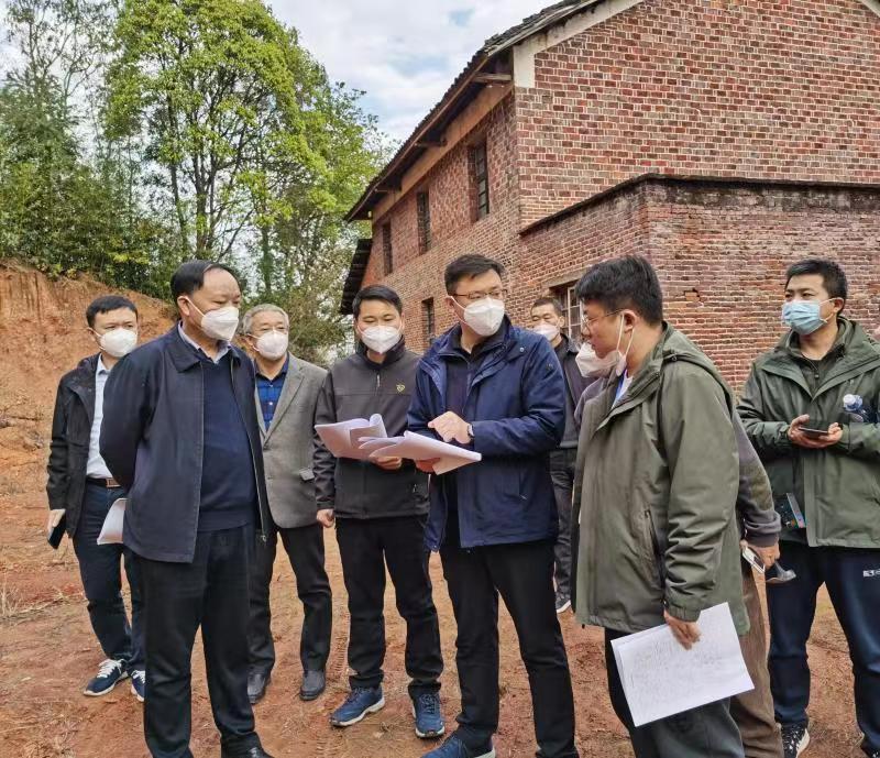 省自然资源厅总规划师申志军一行来株洲市检查1：10000地质灾害调查和风险评价工作
