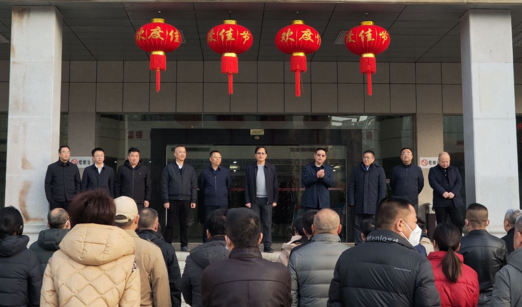 市发改委（市国动办）举行简约精短的返岗开工仪式