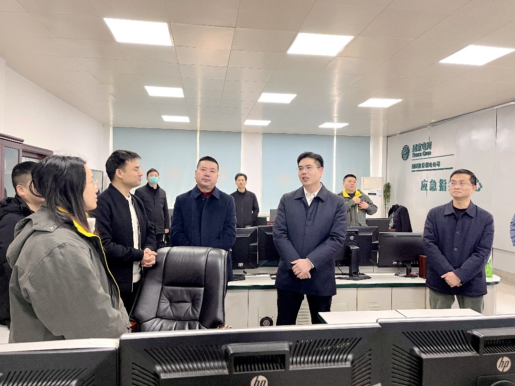 【新春走基层】武挪强慰问春节期间坚守岗位的一线干部职工