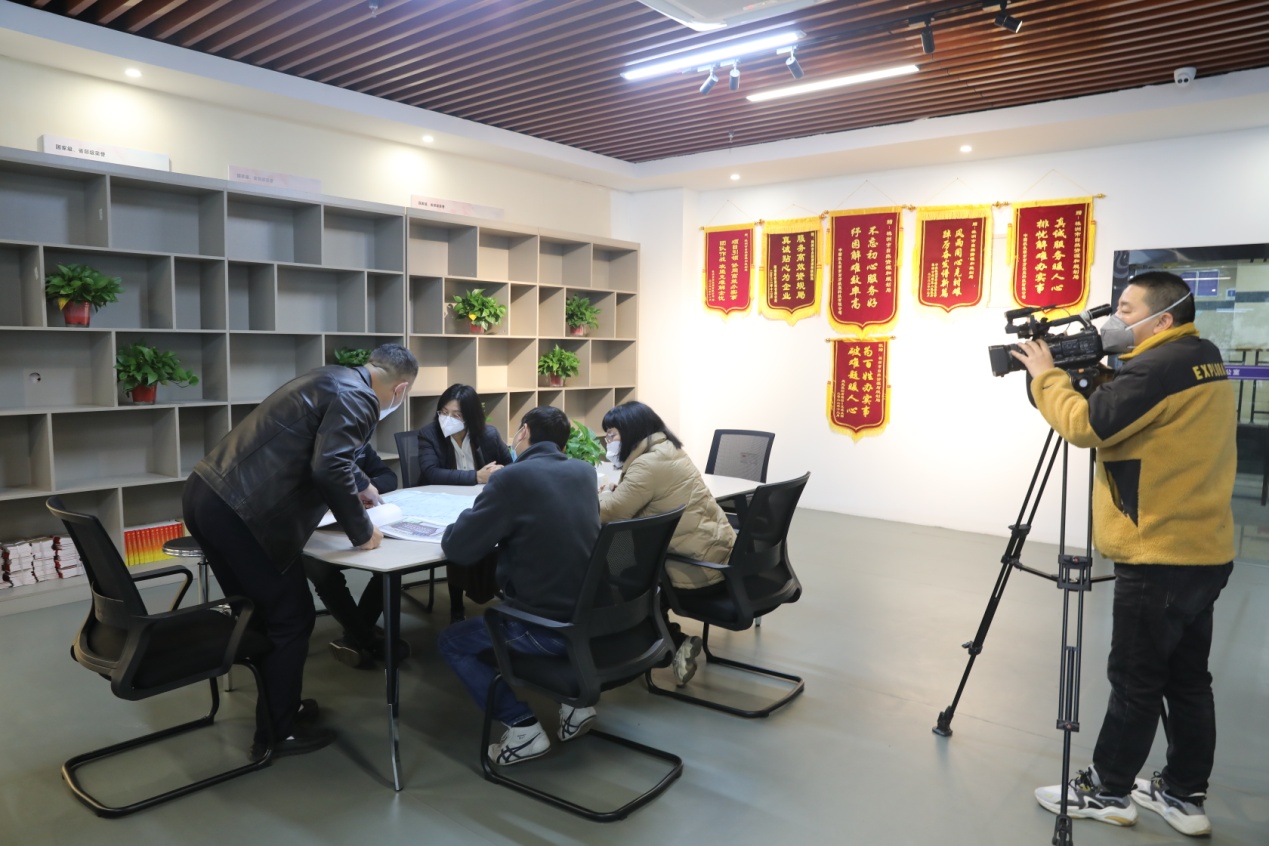 株洲市资规局开展"三窗两首制"事务办理政务公开主题日活动