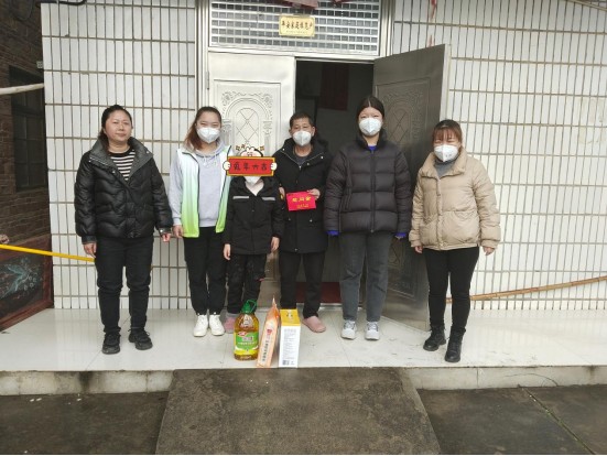春节慰问送温暖，困难儿童不孤单
