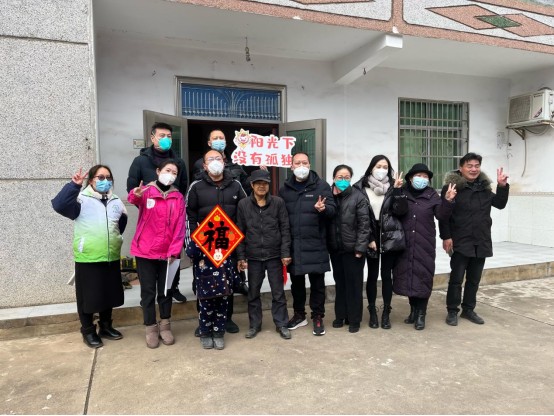春节慰问送温暖，困难儿童不孤单
