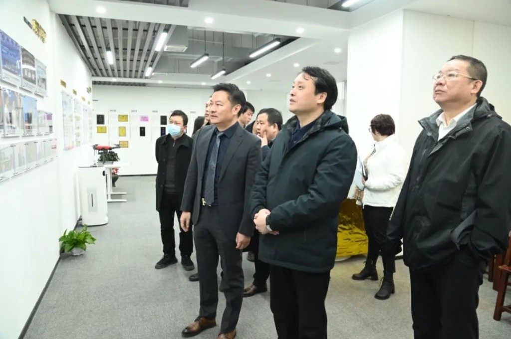 曾毅鹏率队走访调研北斗产业项目