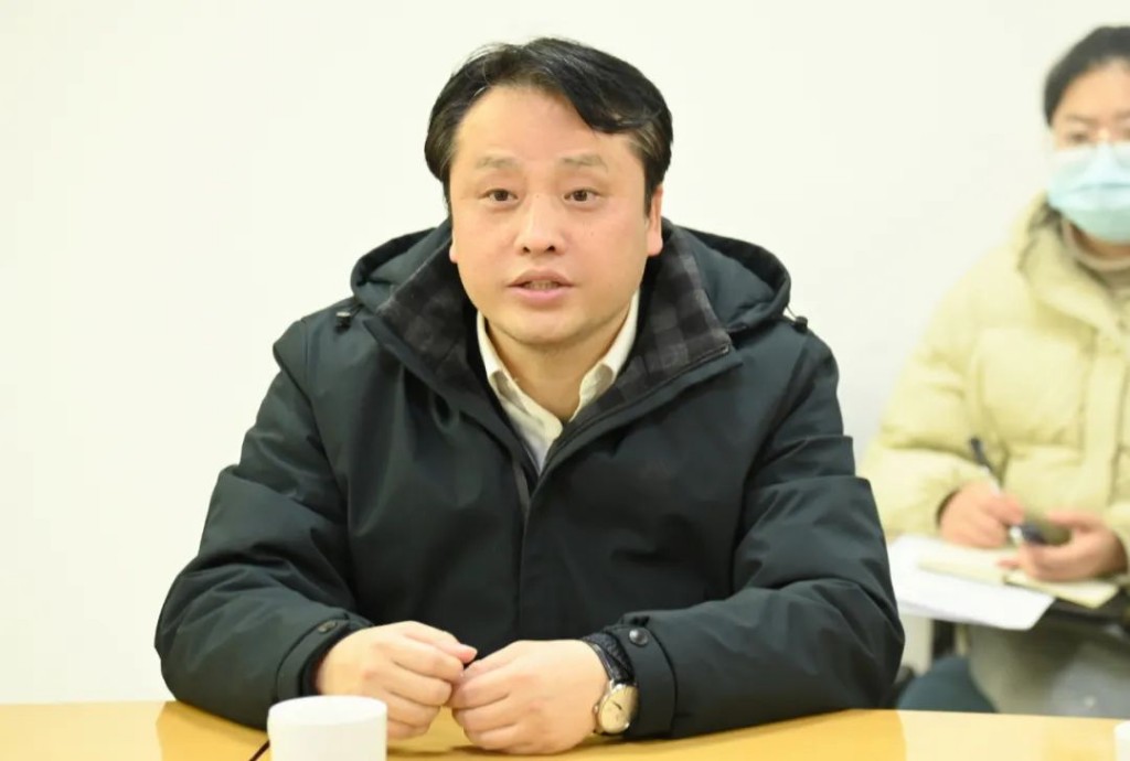曾毅鹏主持召开火炬科技产业园项目工作调度会