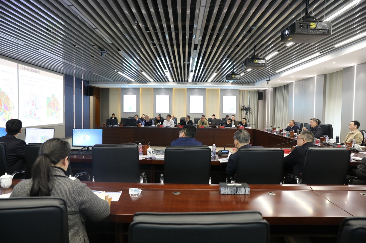 陈恢清主持召开有关调度会时强调:主动作为高效落实 加快推进清水塘产业新城建设