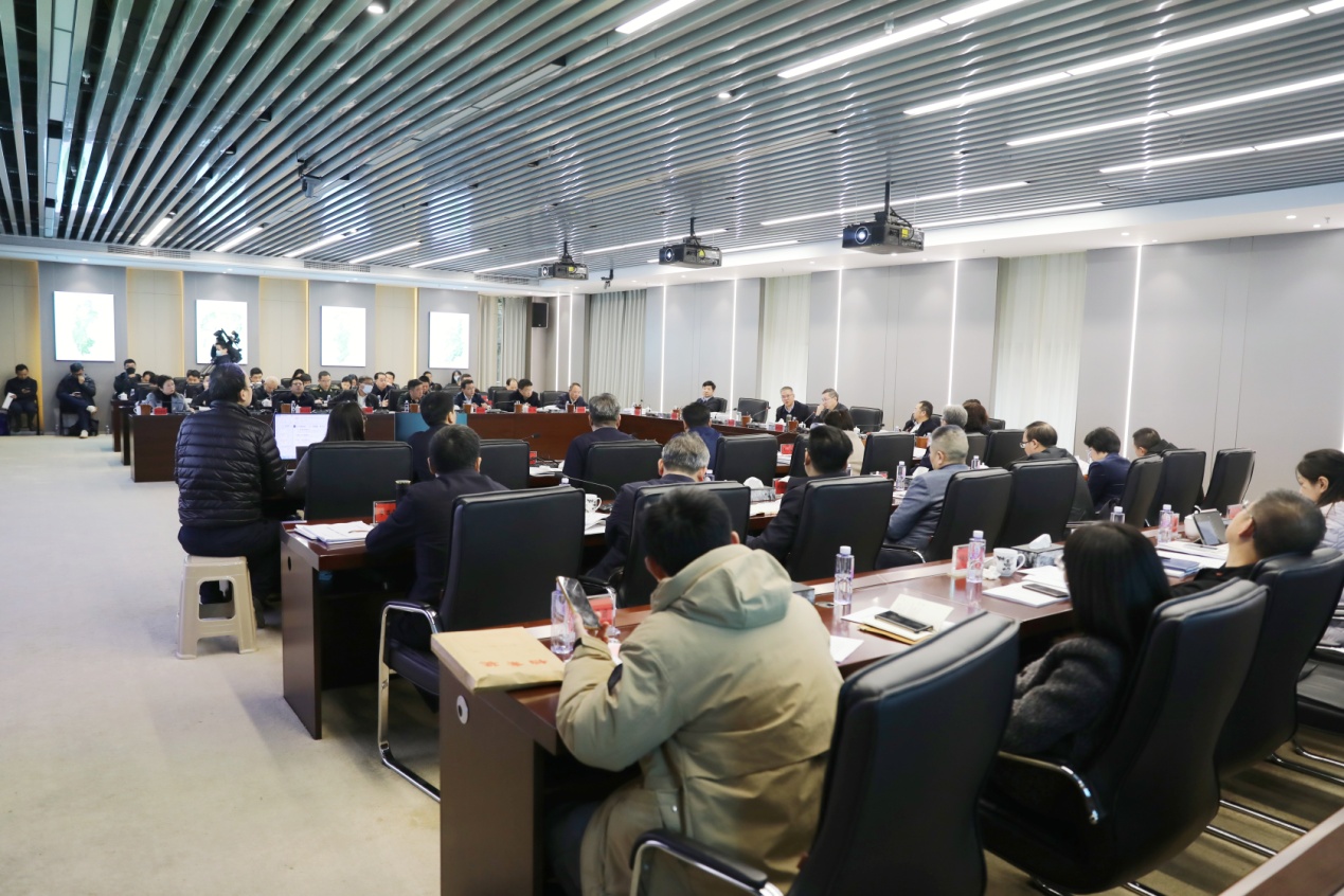 市国土空间规划委员会召开会议曹慧泉主持并讲话陈恢清参加