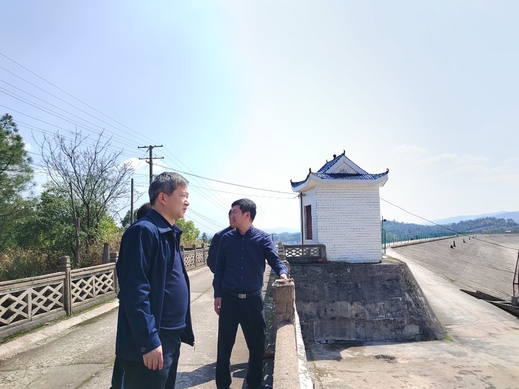 张智敏赴攸县督查防汛抗旱工作
