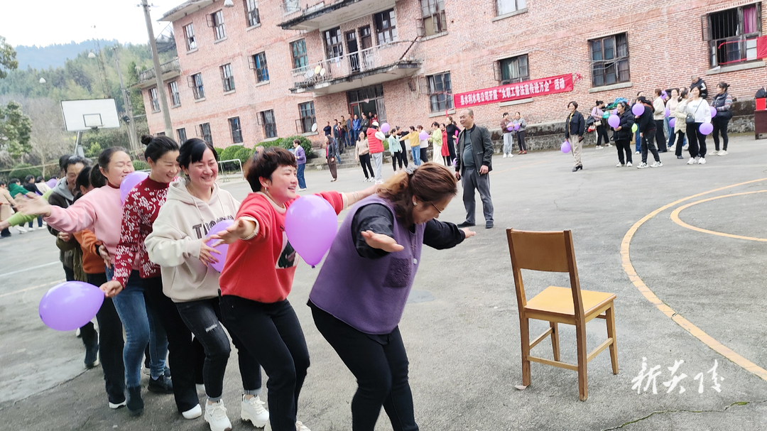 各部门开展庆祝“三八”国际妇女节活动
