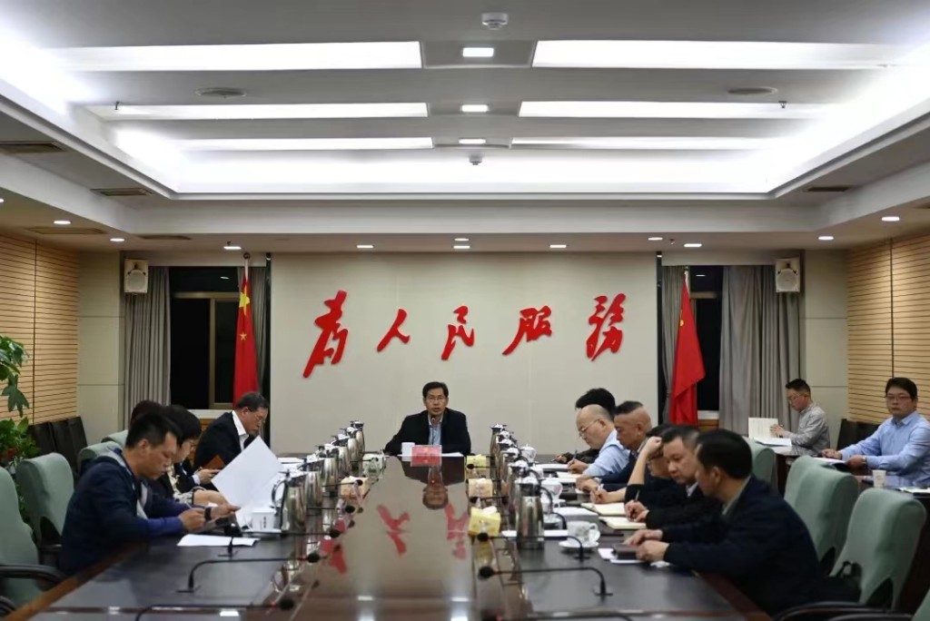 区委常委会召开会议，研究听取了这些事项