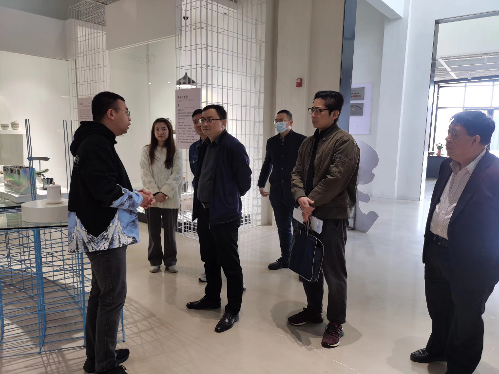 市发展改革委调研我市特色工业小镇建设以及省级专项资金使用等相关工作