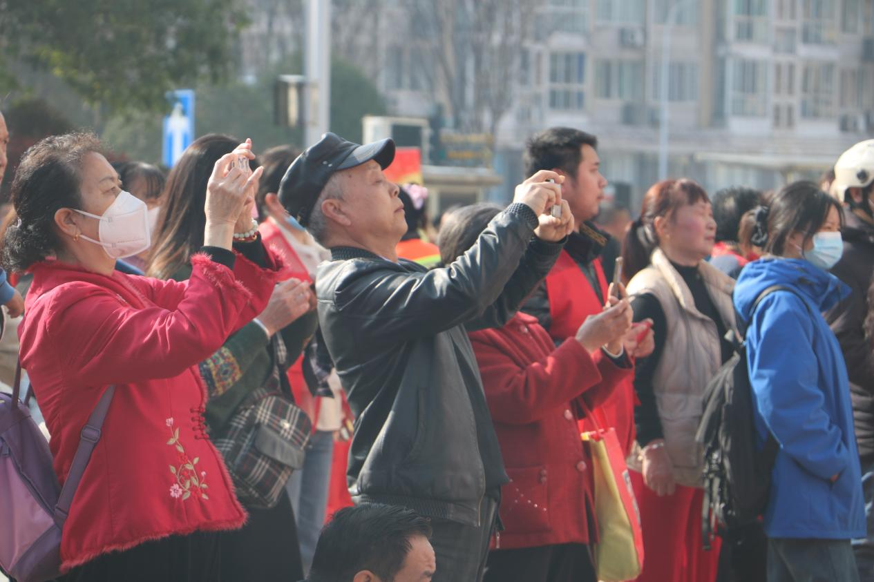 传承雷锋精神 树时代文明新风