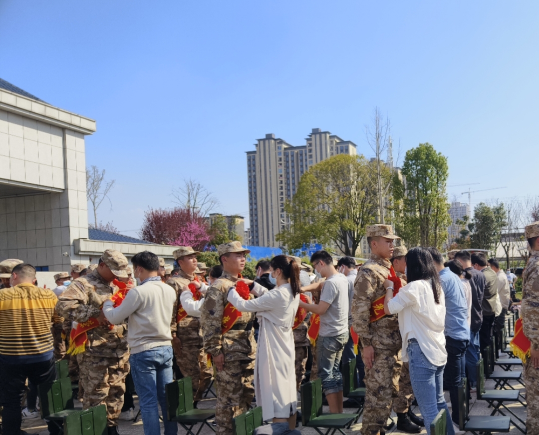 披戎装 戴红花 踏新程 | 天元区70名新兵入伍