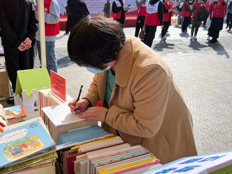 学雷锋日，石图在行动！
