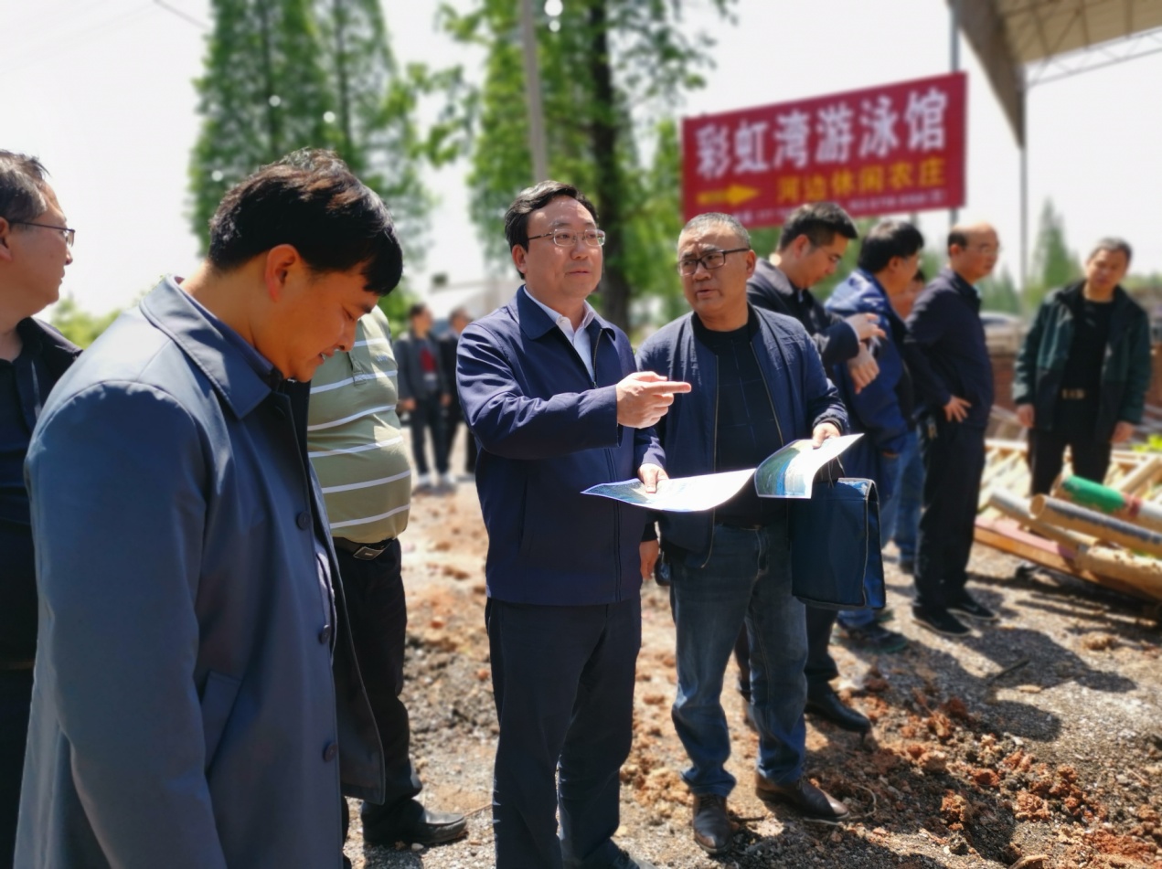 副市长罗绍昀带队督导违法用地整改并开展巡田工作