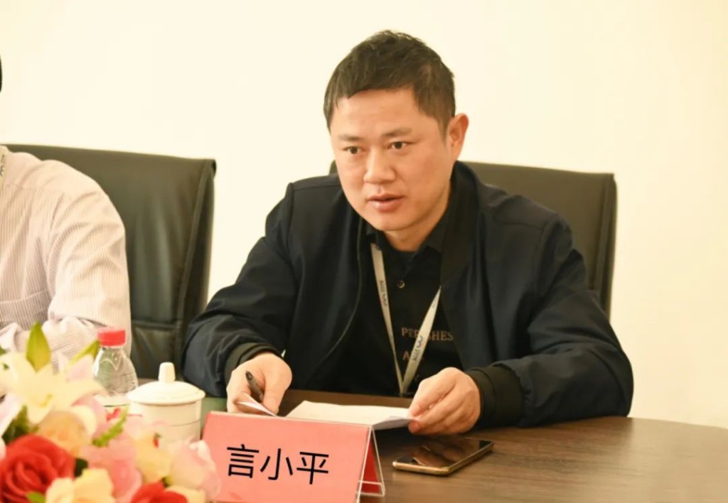 曾毅鹏率队走访调研湖南越摩