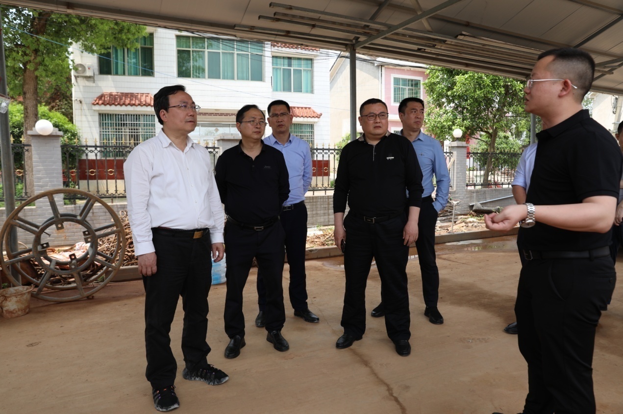 认清形势 铁腕治理 坚决打好整治"两违"问题和加强耕地保护攻坚战