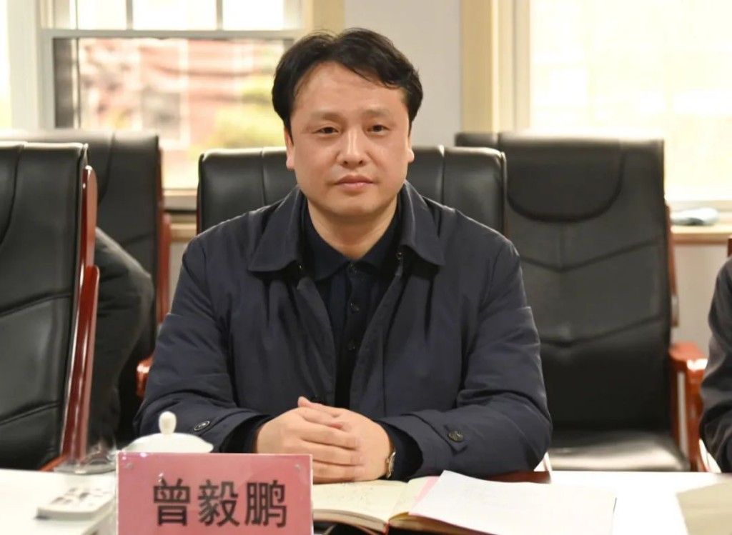曾毅鹏率队赴湖南华云数据湖调研