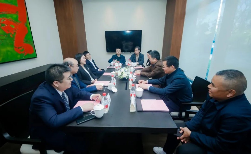 王庭恺与湖南日报社张云梦座谈