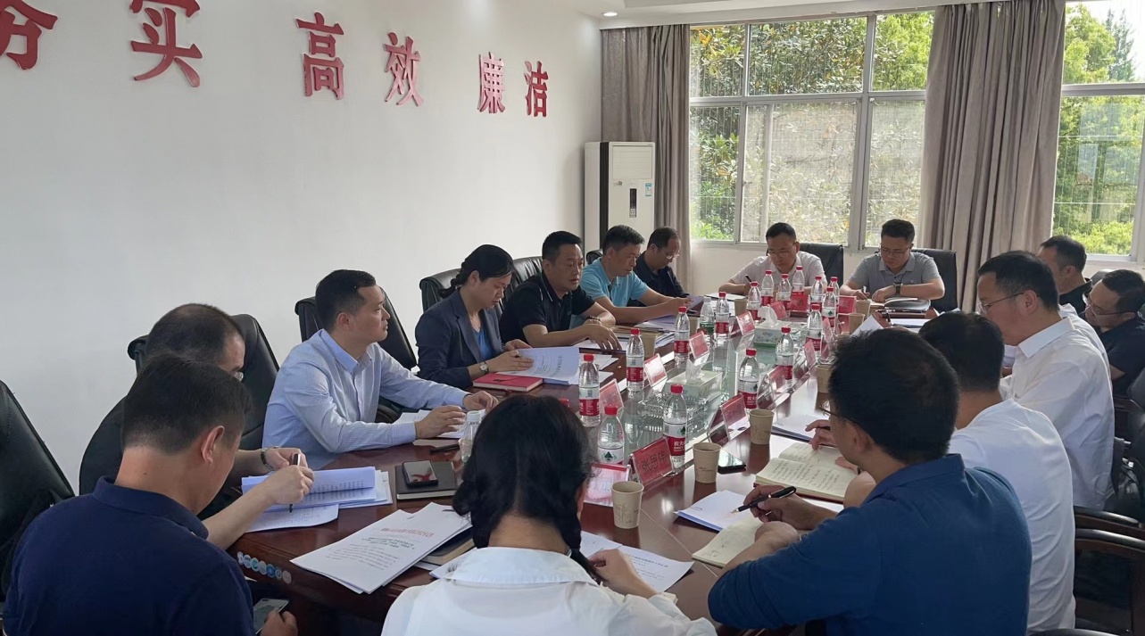 天元区区长何柢一行到各镇调研违法用地整改工作