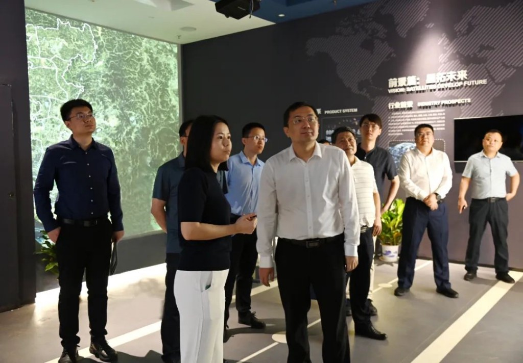 工信部安全生产司副司长刘力强一行来株洲经开区调研