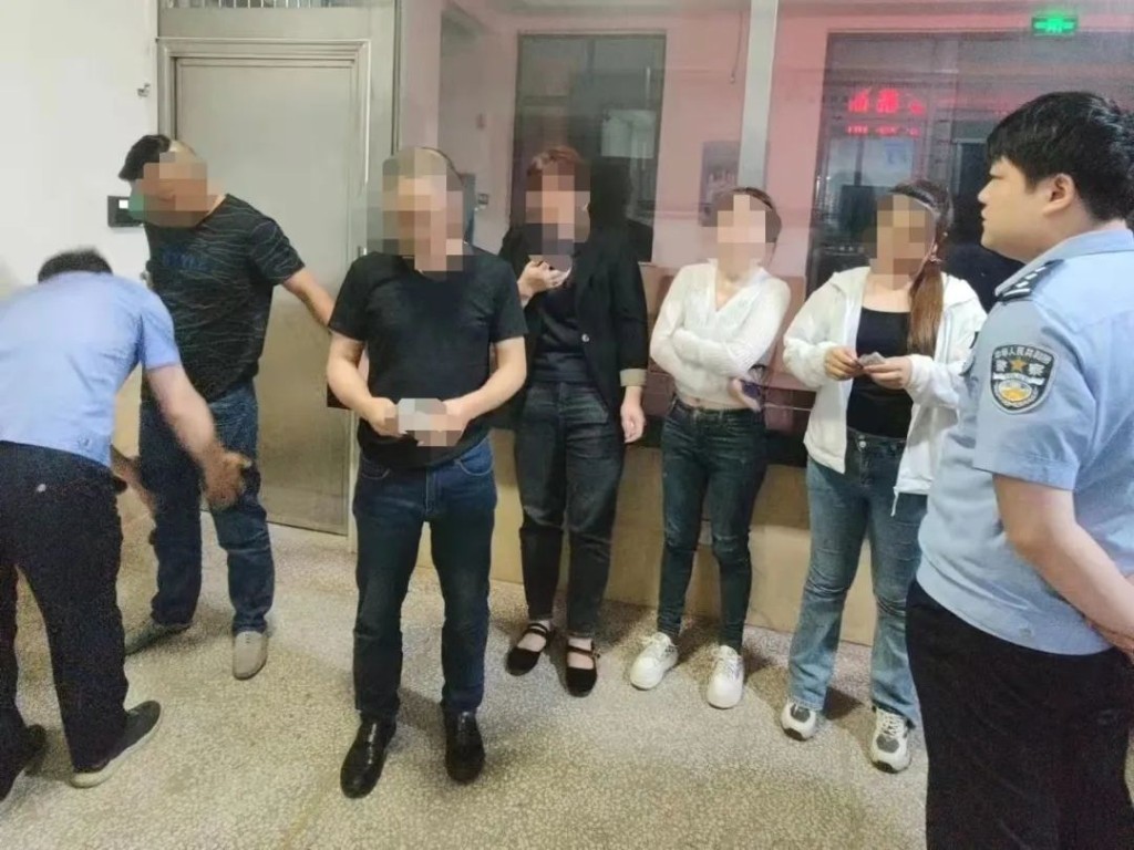 【砺剑行动】宁家坪派出所捣毁一处容留卖淫窝点，现场抓获5人！
