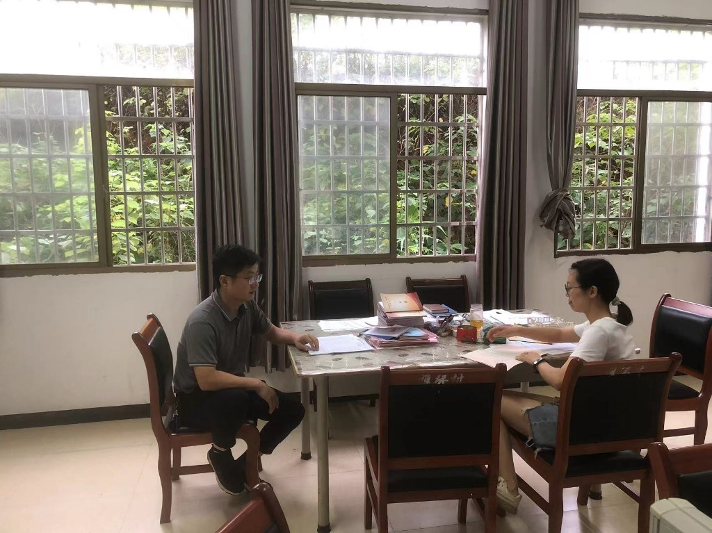 茶陵县行政审批服务局深入乡镇督导“湘易办”APP推广工作